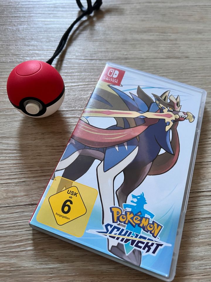 Pokémon Schwert Nintendo Switch Pokeball Plus in Saalfeld (Saale)
