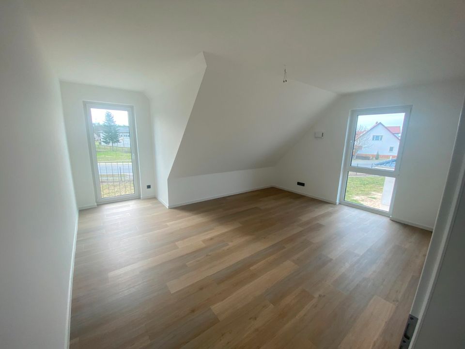 Hausbesichtigung Einfamilienhaus – 151 m² - 5 Zimmer - Heinz von Heiden Musterhaus Finsterwalde in Schwielochsee