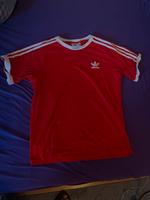Adidas T-Shirt zu verkaufen Nordrhein-Westfalen - Mönchengladbach Vorschau