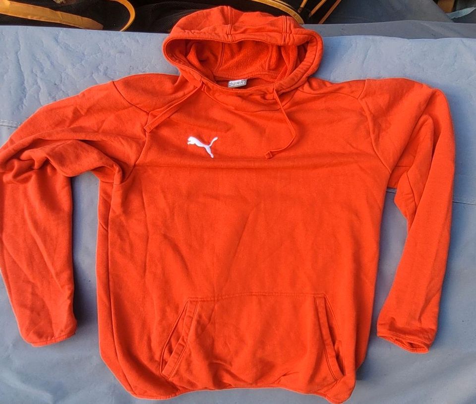 Puma Hoodie Größe M rot in Dülmen