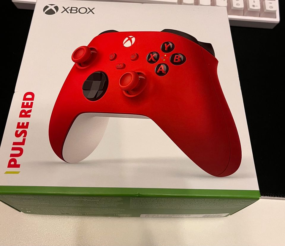 Xbox Wireless Controller Pulse Red in Detmold