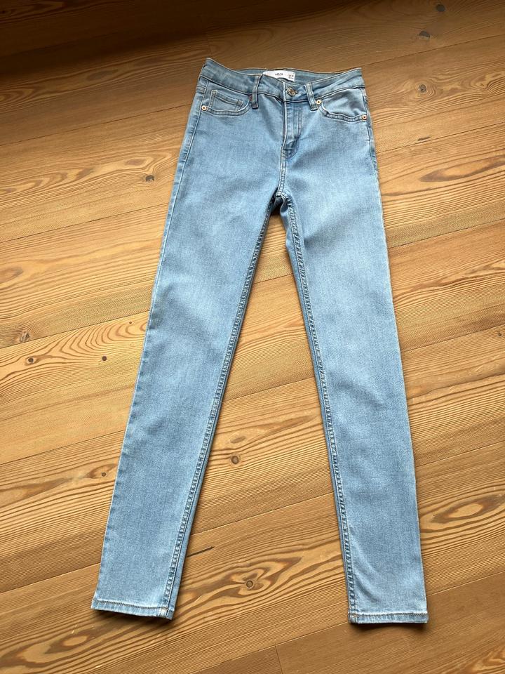 Sculpt Skinny-Jeans mit mittlerer Bundhöhe in Gr.32/XXS in Titting