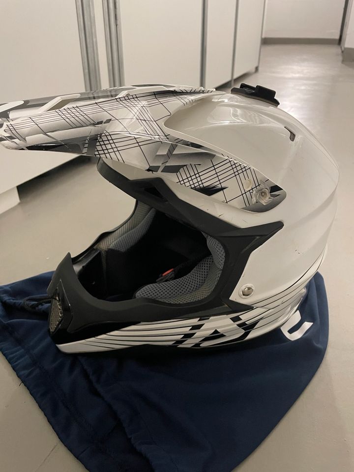 Motocross Helm Größe S in Lübeck