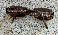 Sonnenbrille 2 € eine ist DG mit Steinchen mit Lesehilfe Hessen - Hilders Vorschau