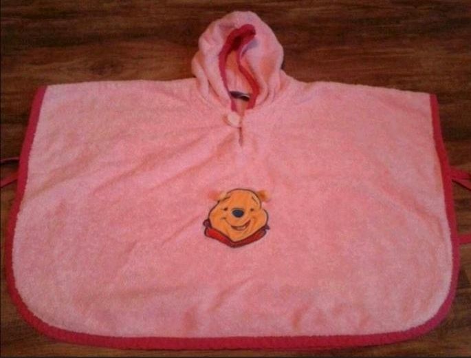 Badeponcho Winnie Pooh Top Zustand rosa in Suddendorf