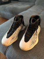 Yeezy QNTM BSKTBL - Gr. 45 1/3 Hessen - Darmstadt Vorschau