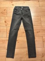 S. Oliver Jeans grau anthrazit TOP Gr. 158 slim Jungen Mädchen Baden-Württemberg - Trossingen Vorschau