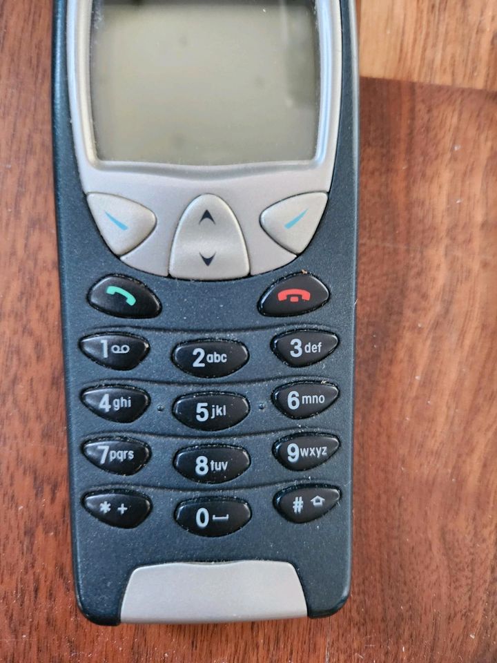 Nokia Handy 6210 für Freisprecheinrichtung in Neuss