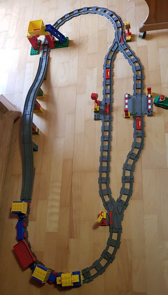 Eisenbahn Lego Duplo 2745 mit E-Motor Lok TOP Zustand in Wildsteig