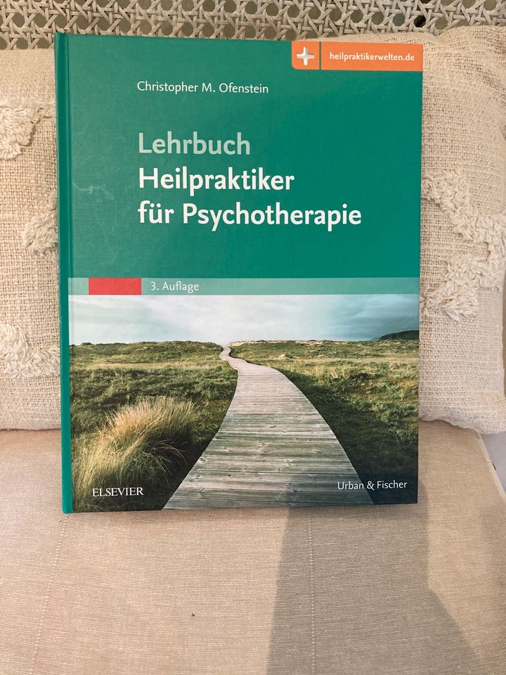 Heilpraktiker Psychotherapie Bücher wie neu Lehrbuch in Königswinter