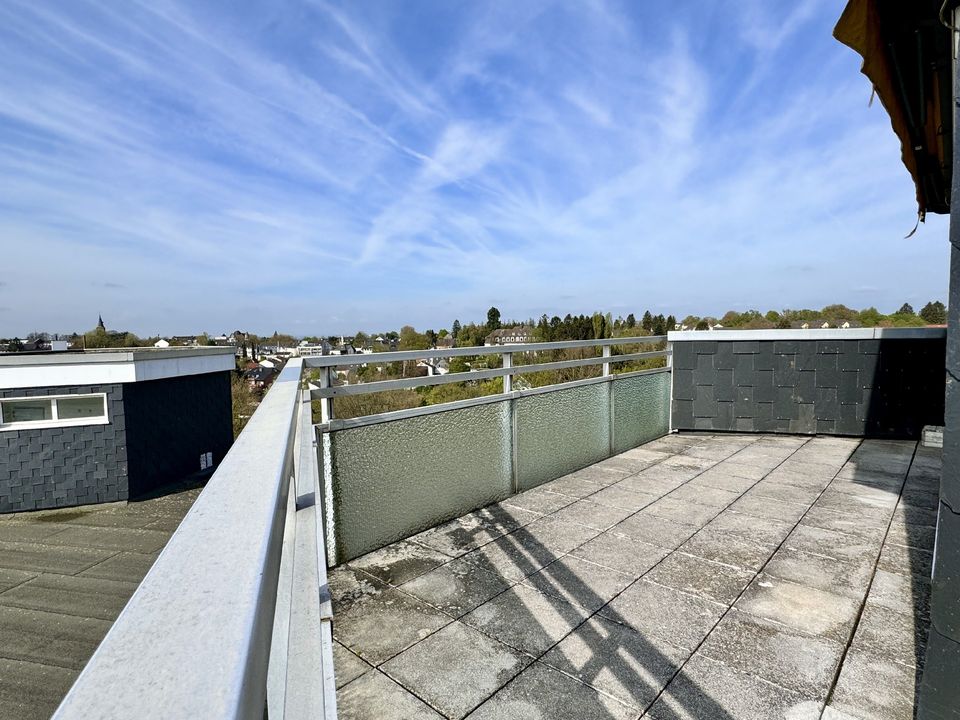 Hoch oben mit toller Aussicht! 2-Zimmerwohnung mit Dachterrasse! in Haan