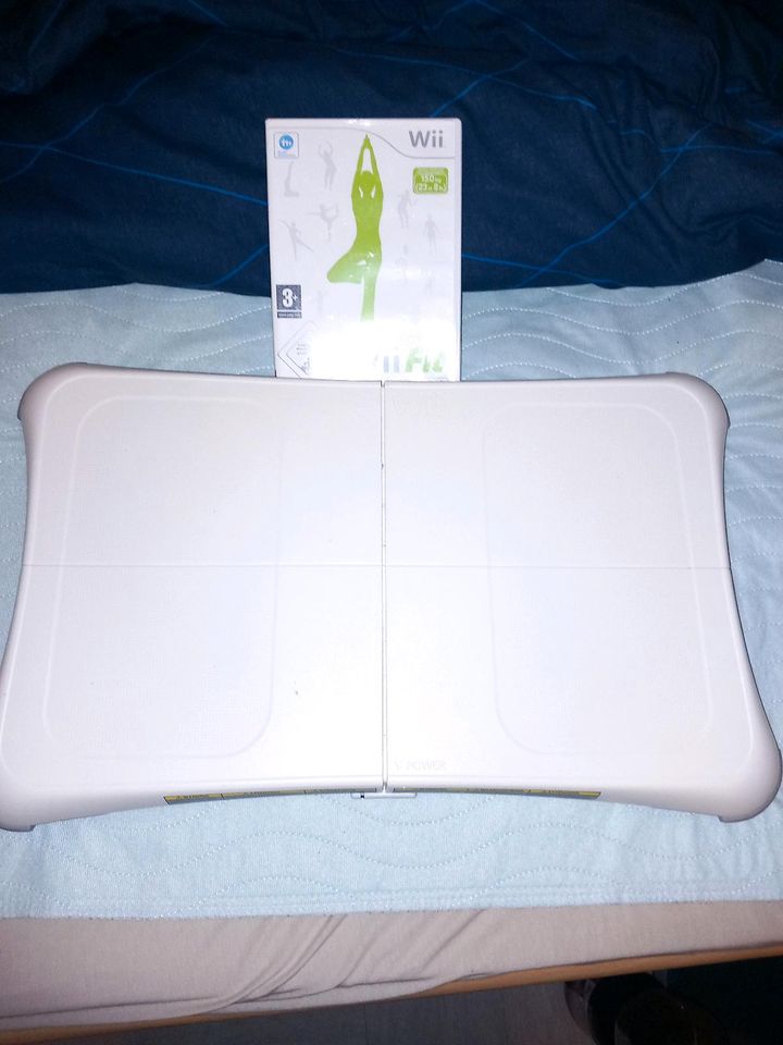 Wii Fit Spiel und Fitness Board in Hagen