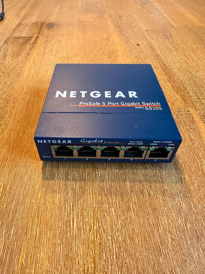 2x Netgear Ethernet Switches - 5 Port in Potsdam