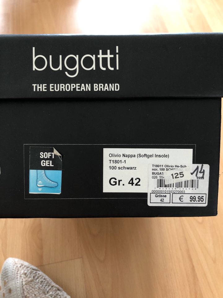 Bugatti Schuhe in Berlin