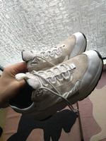 Geox weiße Sneaker, 39, 2 Jahre alt München - Maxvorstadt Vorschau