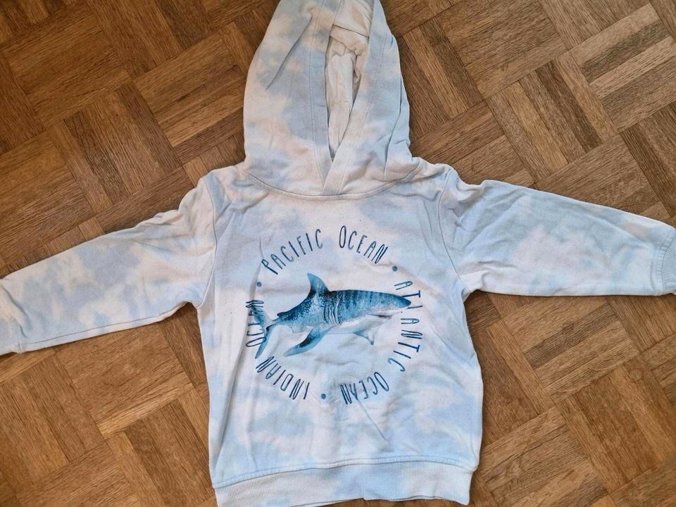 Pullis hoodie fleece Jacke Pullover kinderkleidung in Augsburg