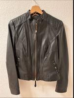 Hugo Boss Lederjacke 2x getragen, wie neu Gr. 36/38 schwarz Hessen - Weiterstadt Vorschau