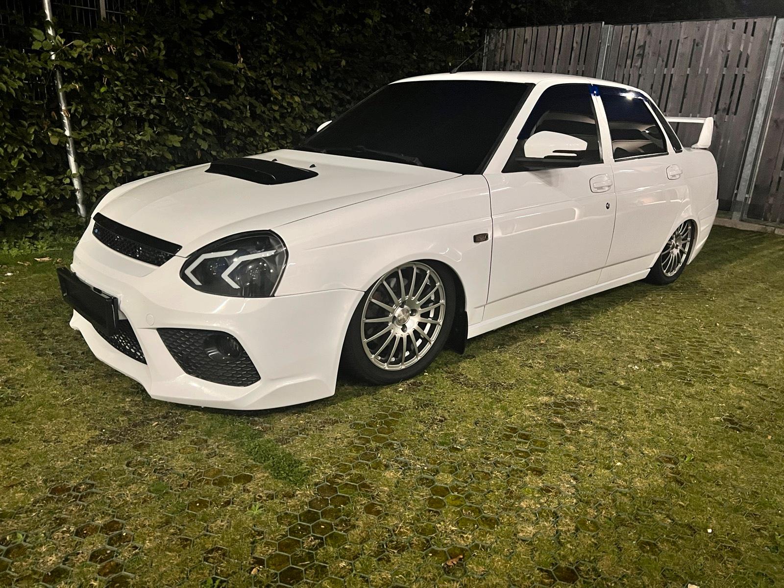 Abbildung des Autos Lada Priora 1.8 Turbo