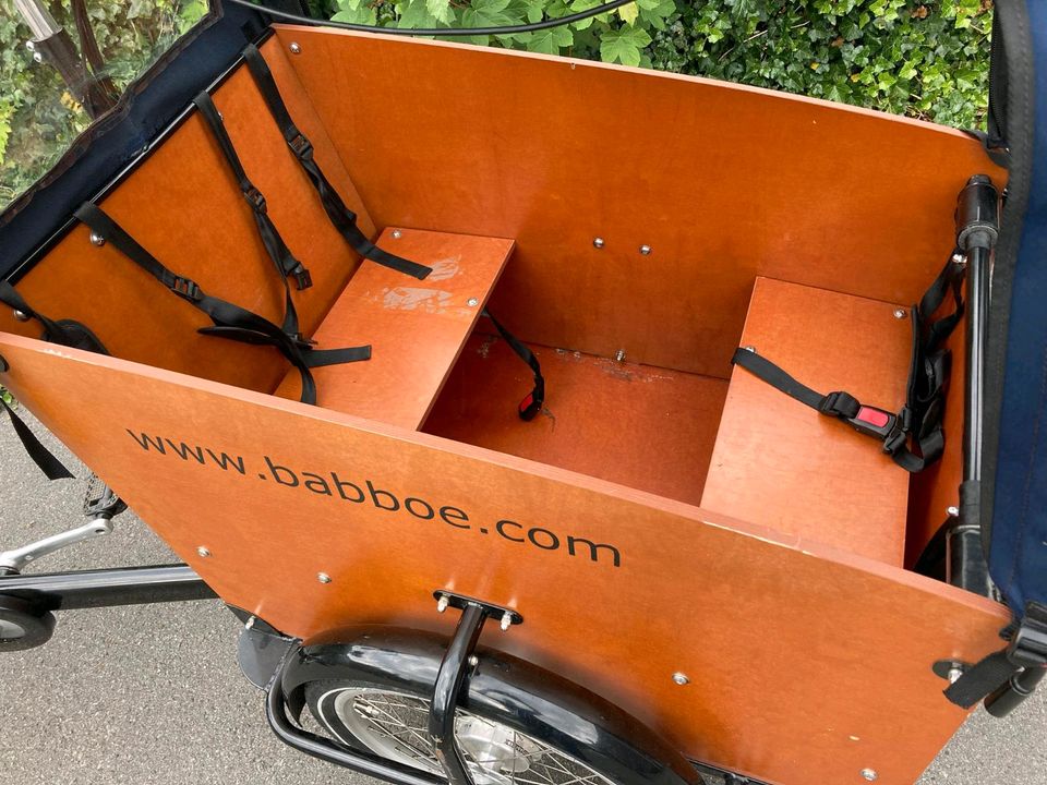 Babboe Lastenrad mit Regenverdeck in Hilden