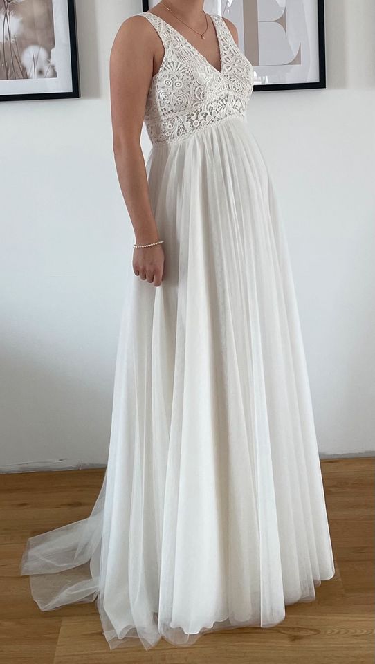 Umstandsbrautkleid Hochzeitskleid in Uplengen
