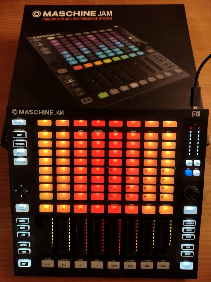 Native Instruments Maschine Jam in Bad Schussenried