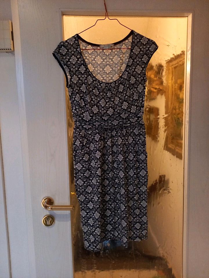 Kleid gr  34 " Boden in Coerde