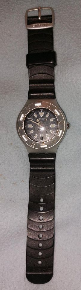 Swatch Uhr Irony Scuba 200 Aluminium Retro 90er in Bamberg