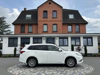 Mitsubishi Outlander PHEV Intro Edi 4WD NAV CAM AHK Plug-In Hessen - Rotenburg Vorschau