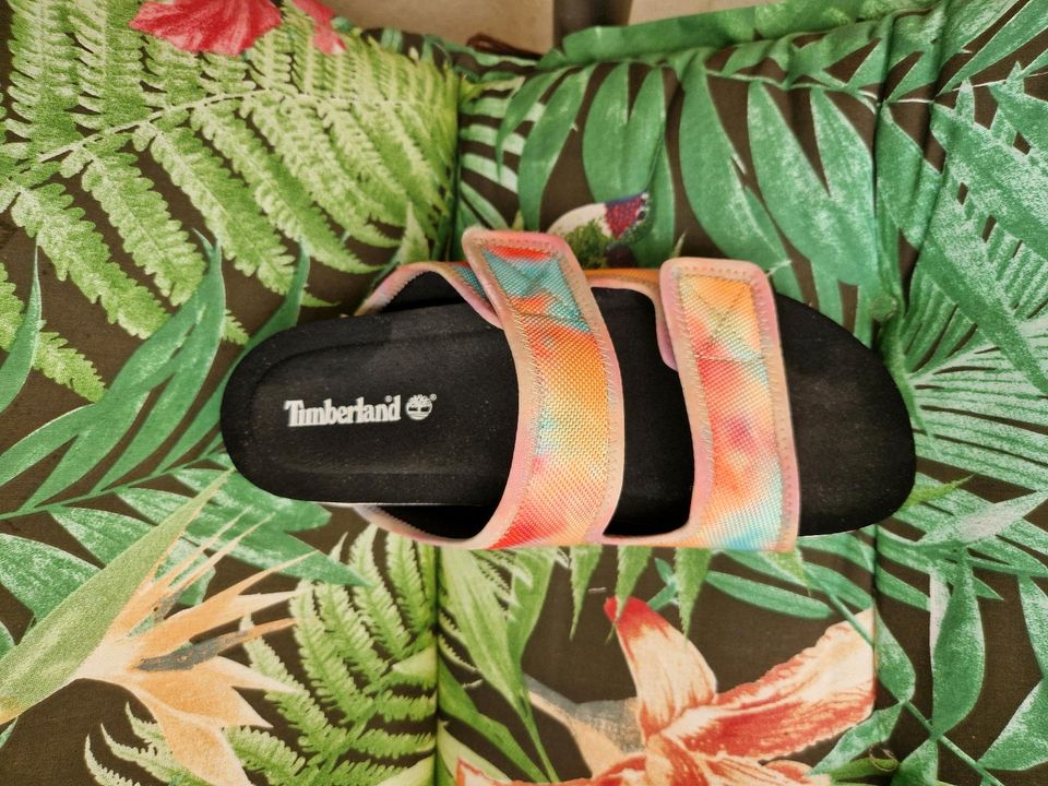 Timberland ungetragen bunte Plateau Sandalen Gr. 40 in Berlin