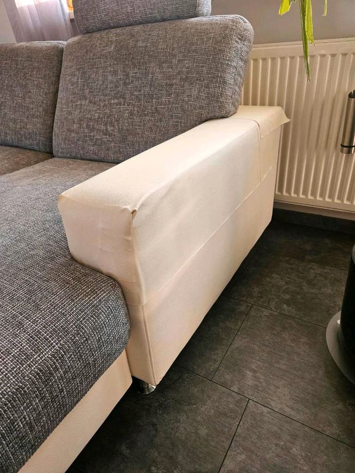 U- Form Sofa in Langenzenn