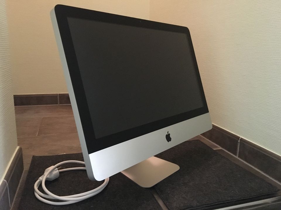 Apple iMac 21,5" Mitte 2010, 8 GB Ram, 500 GB, Top Zustand! in Holsthum