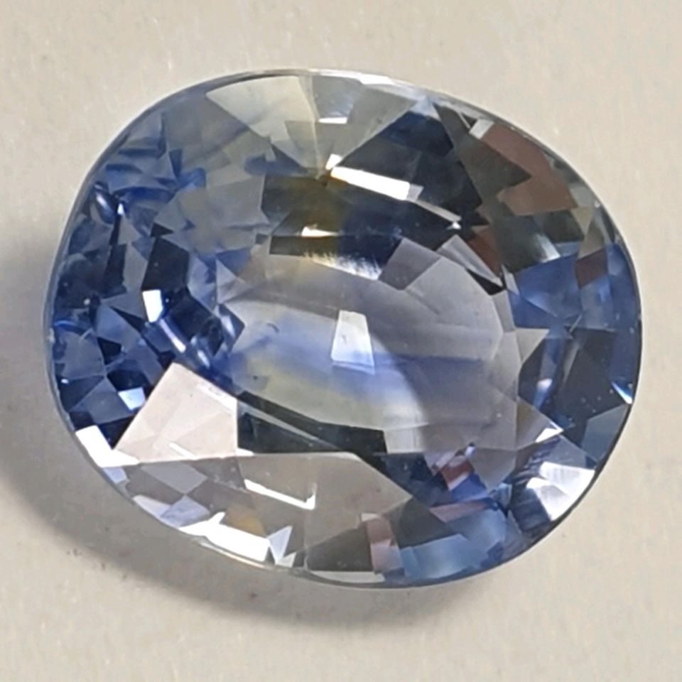 Echter oval fac. Saphir ( 3,98 Carat ) 11 x 8,7 mm / Ceylon in Recklinghausen