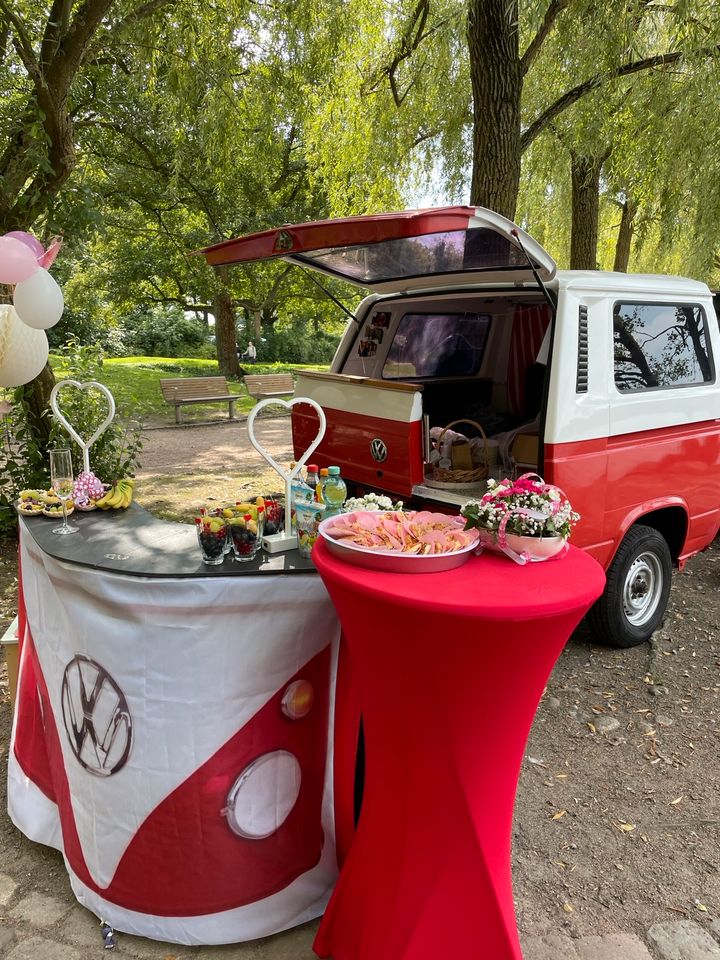 Sektbar Hochzeits-Sektempfang Standesamt Kirche VW-Bus-Bar in Hamburg