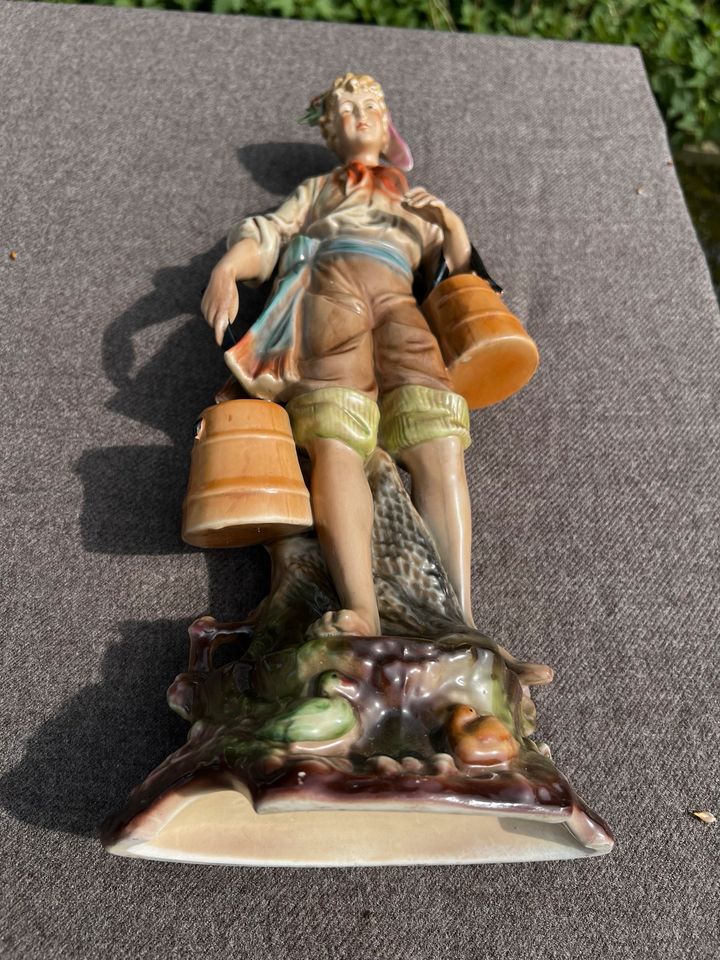Porzellan Figur antik Wagner Apel groß Wasser Träger bunt in Datteln