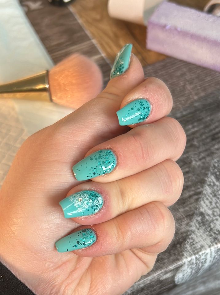 Nagelmodelle in Saffig