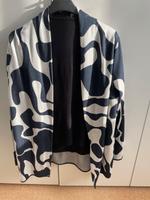 Schöne leichte Strickjacke, Gr. 40/42, NEU, zu verkaufen. Niedersachsen - Oldenburg Vorschau