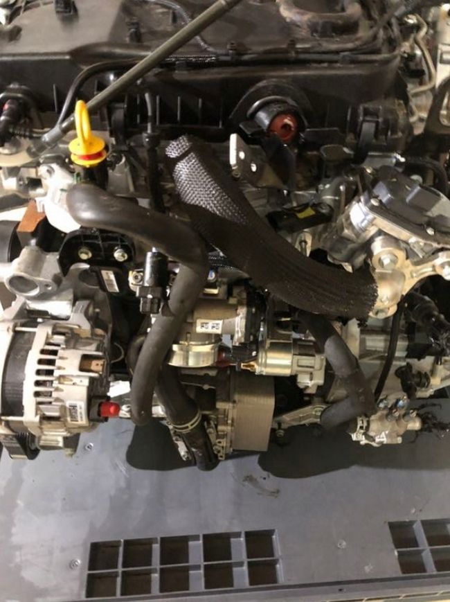 ✔️ Motor BHY 1.6 Blue HDi PEUGEOT 2008 308 PARTNER 28TKM KOMPLETT in Berlin