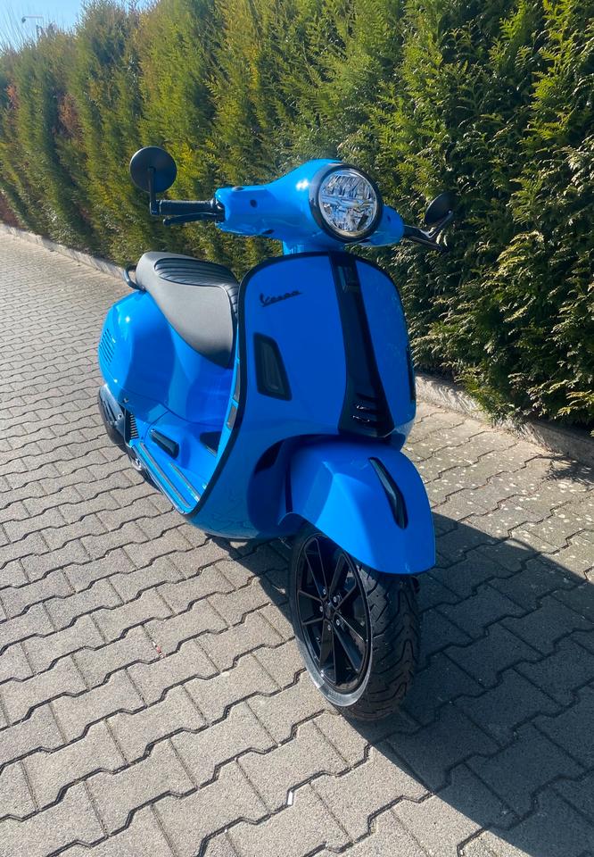 Vespa GTS 125 E5+ / GTS 310 SuperSport TWM 13 ZOLL alle Farben in Eschborn