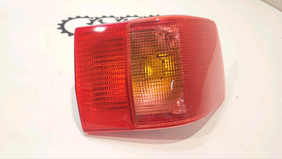 Rückleuchte ROT Blinker Rechts NEU Audi 90 B3  RS2 Avant 80 B4 in Bredstedt