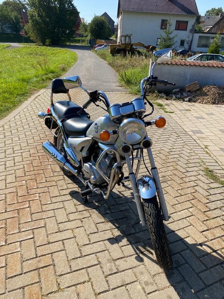 Motorrad Daelim VS 125 F in Stadelhofen