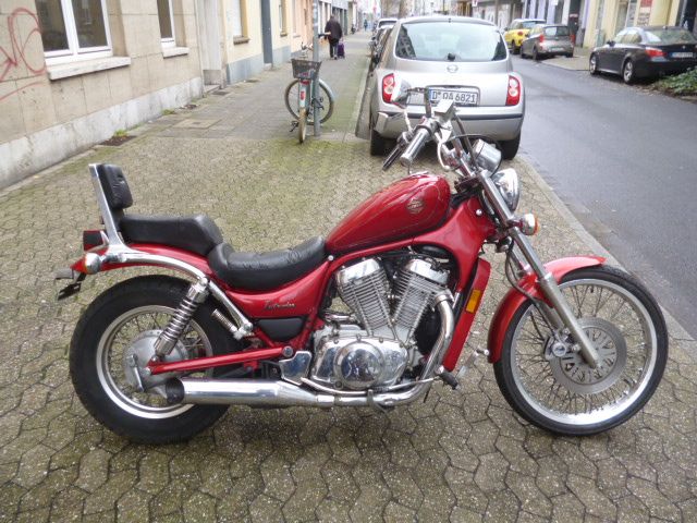 Suzuki VS 750 Intruder in Düsseldorf