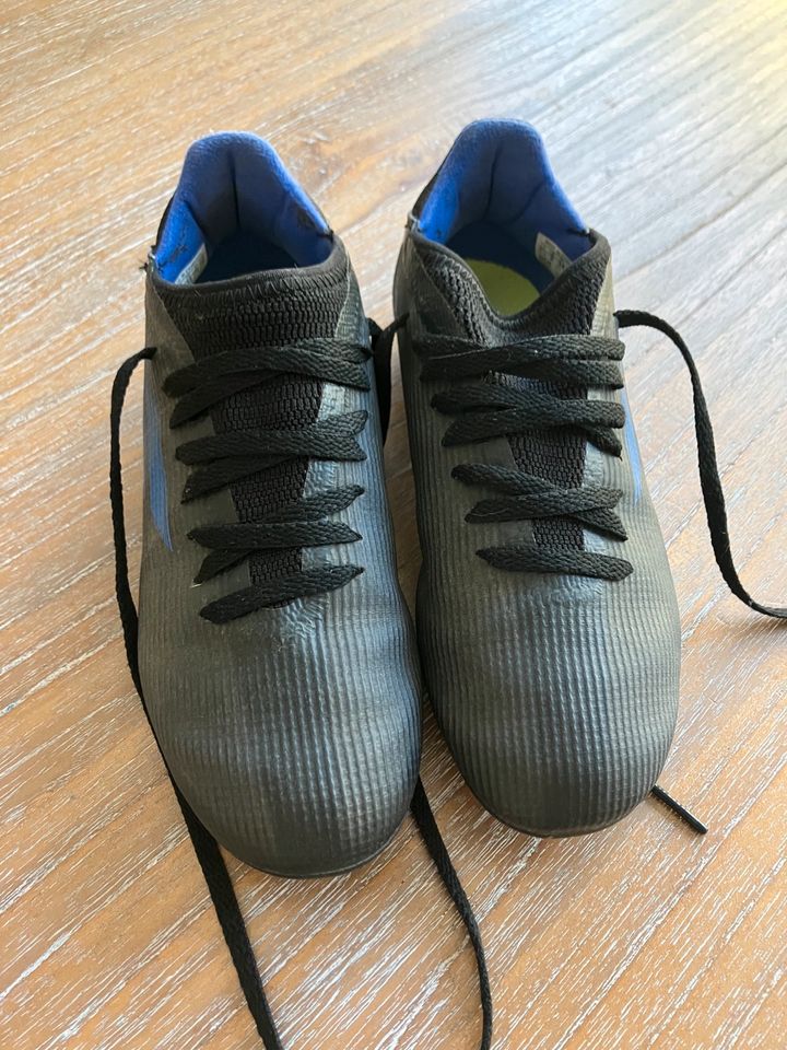 Fußballschuhe Adidas Größe 34 in Minden