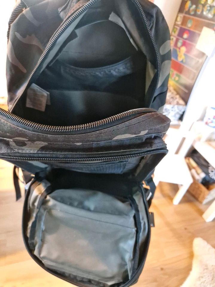 Rucksack Olive inkl. Versand in Strausberg