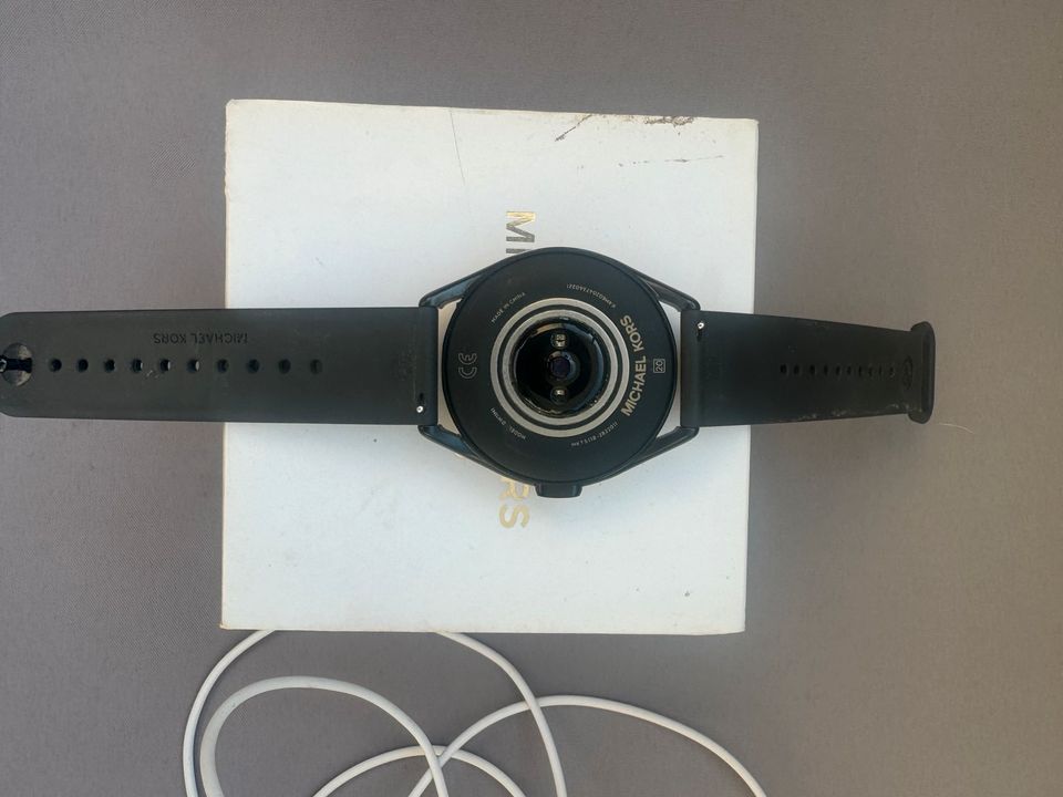 Michael Kors Smart Watch in Leverkusen