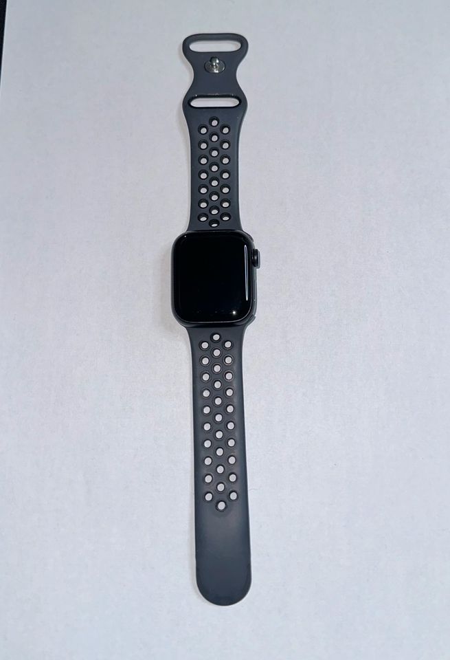 Apple Watch Series 7 41mm ( Neuwertig &inkl. Zubehör) in Lüdenscheid
