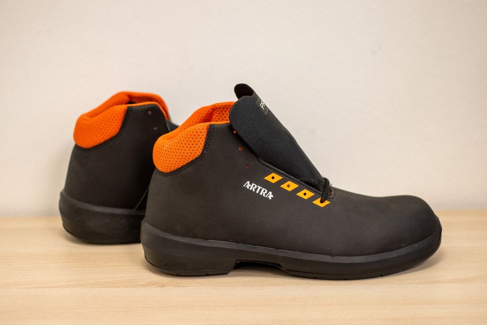 Sicherheitshochschuhe S3 ARENZANO schwarz/orange Gr. 42 in Werlte 