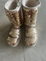 Ugg Stiefel mit Paletten Dortmund - Mengede Vorschau