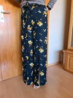 Sommerhose lässig mit weiten gespaltenem  Saum Bayern - Asbach-Bäumenheim Vorschau