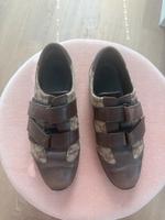 Gucci Sneaker mit GG Logo braun 35,5 Sendling - Obersendling Vorschau