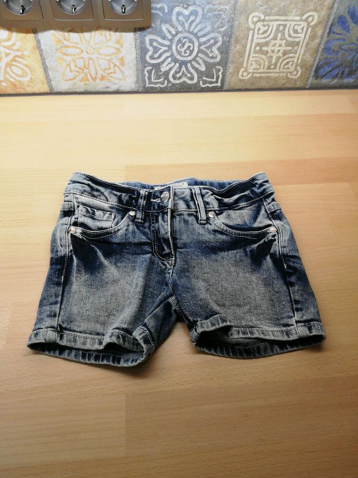 Shorts, kurze Jeans Gr. 116, NEU in Dorum